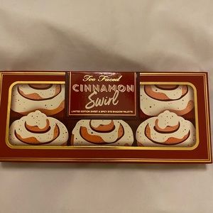 Too Faced Cinnamon Swirl Pallet